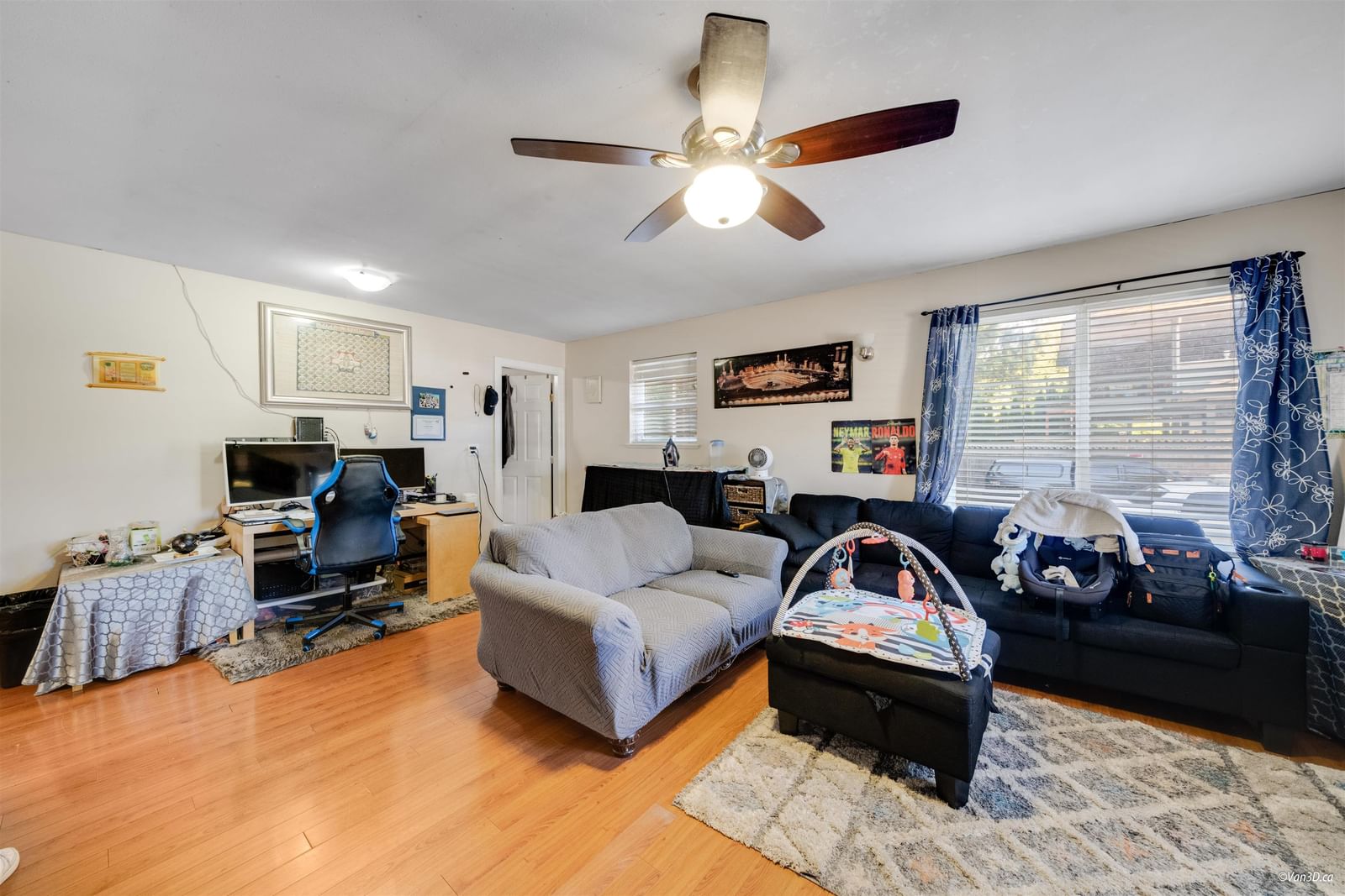Listing Image 5