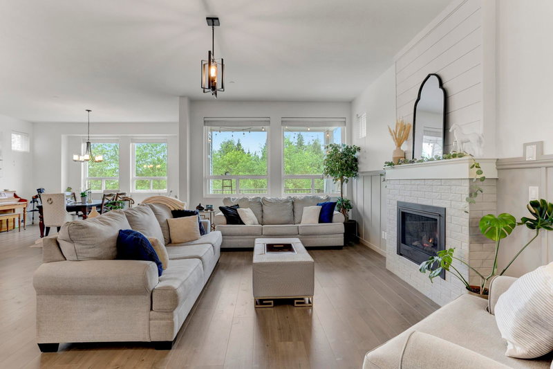 10597 Jackson Road, Maple Ridge, V2W 1G6 | Image 2