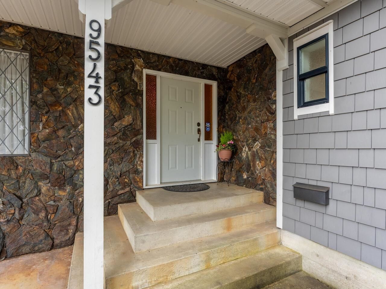 Listing Image 26
