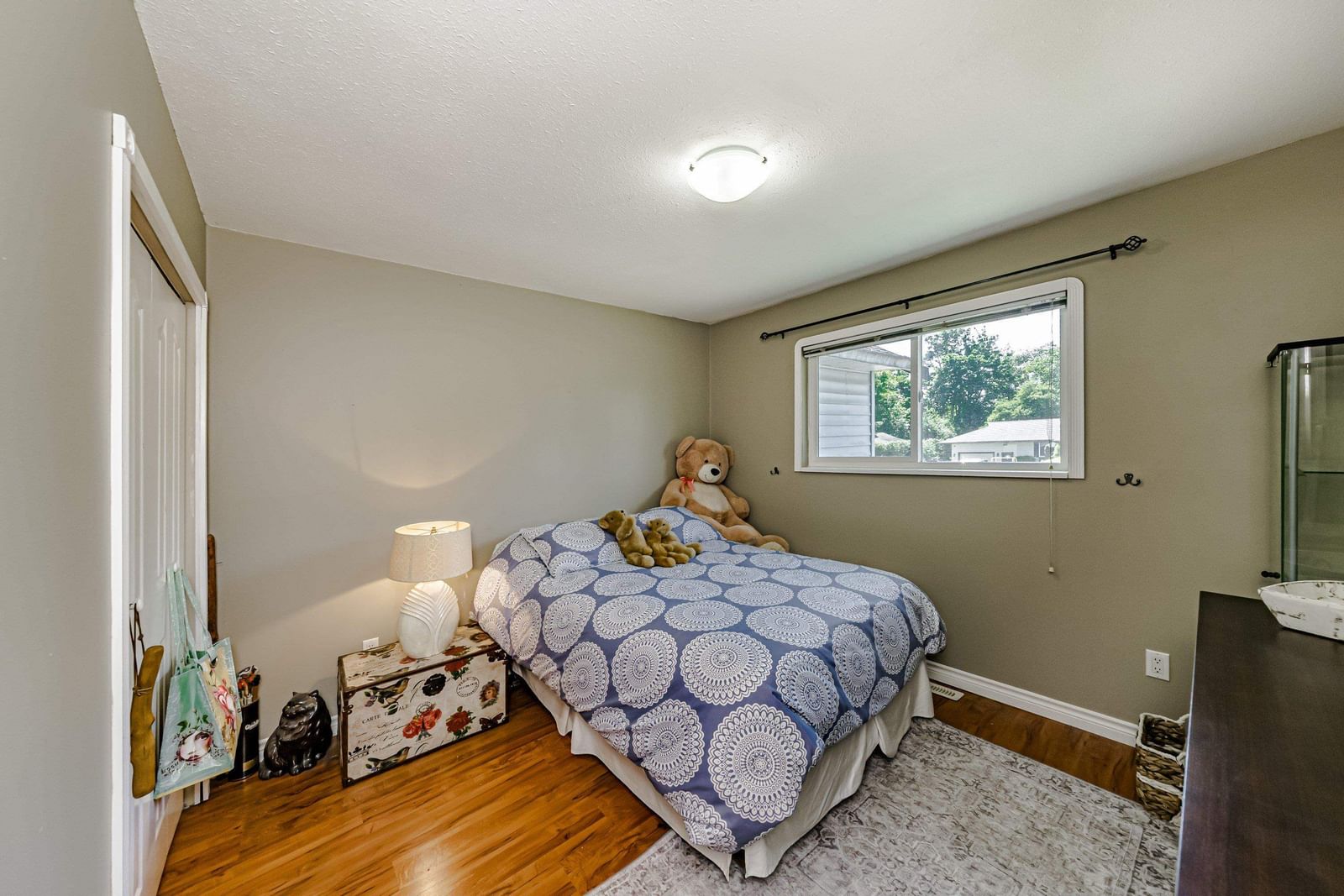 Listing Image 14