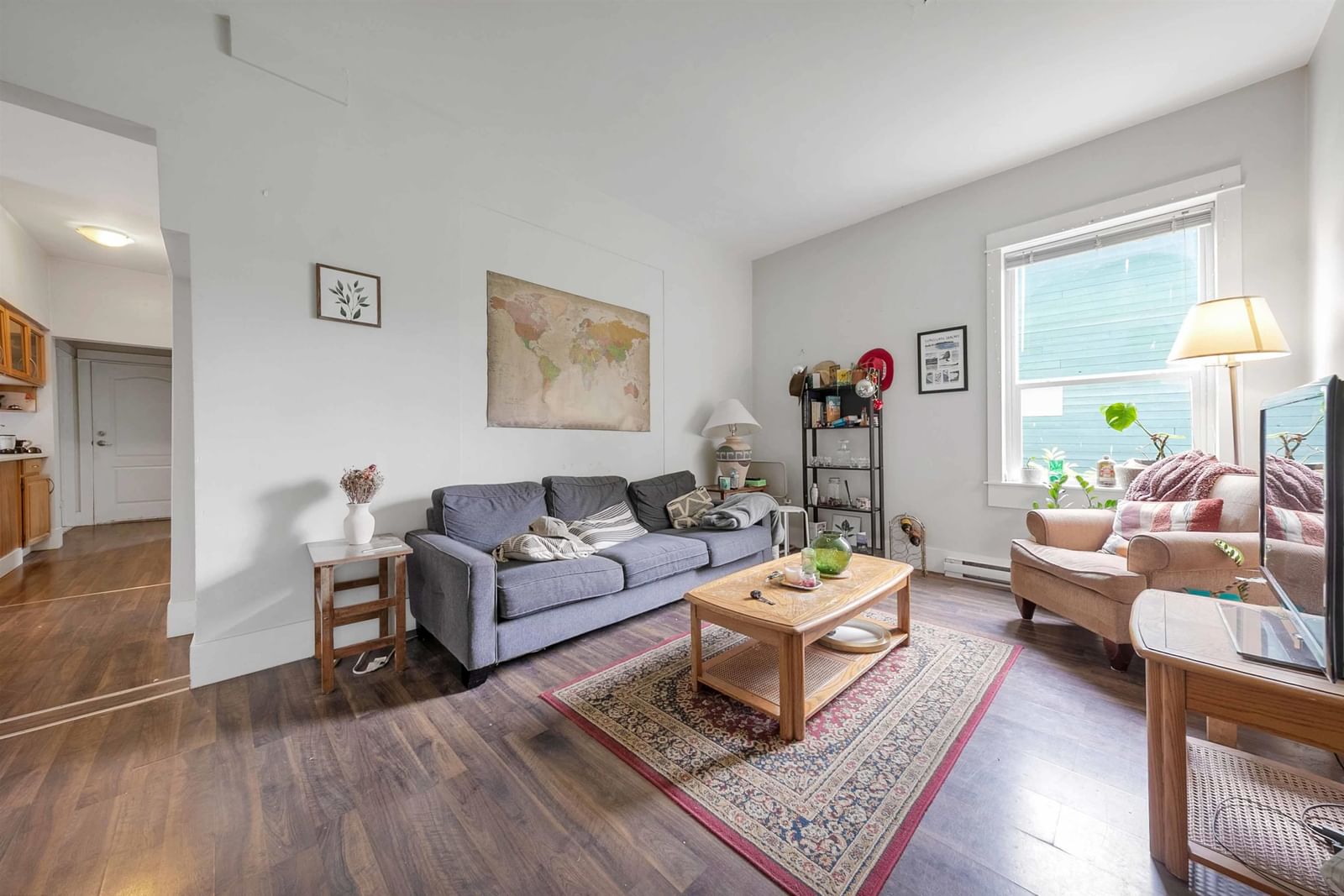 Listing Image 12
