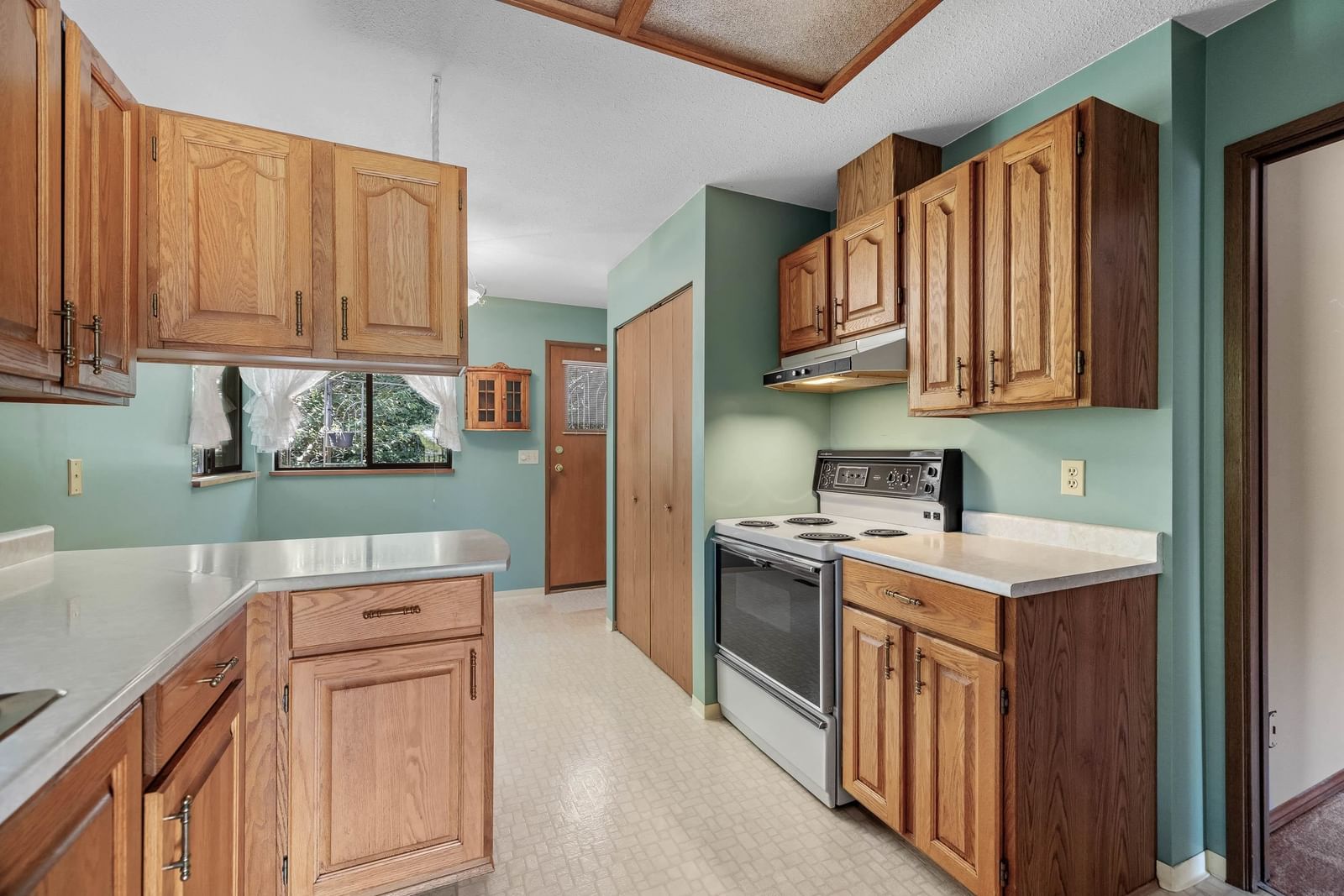 Listing Image 11