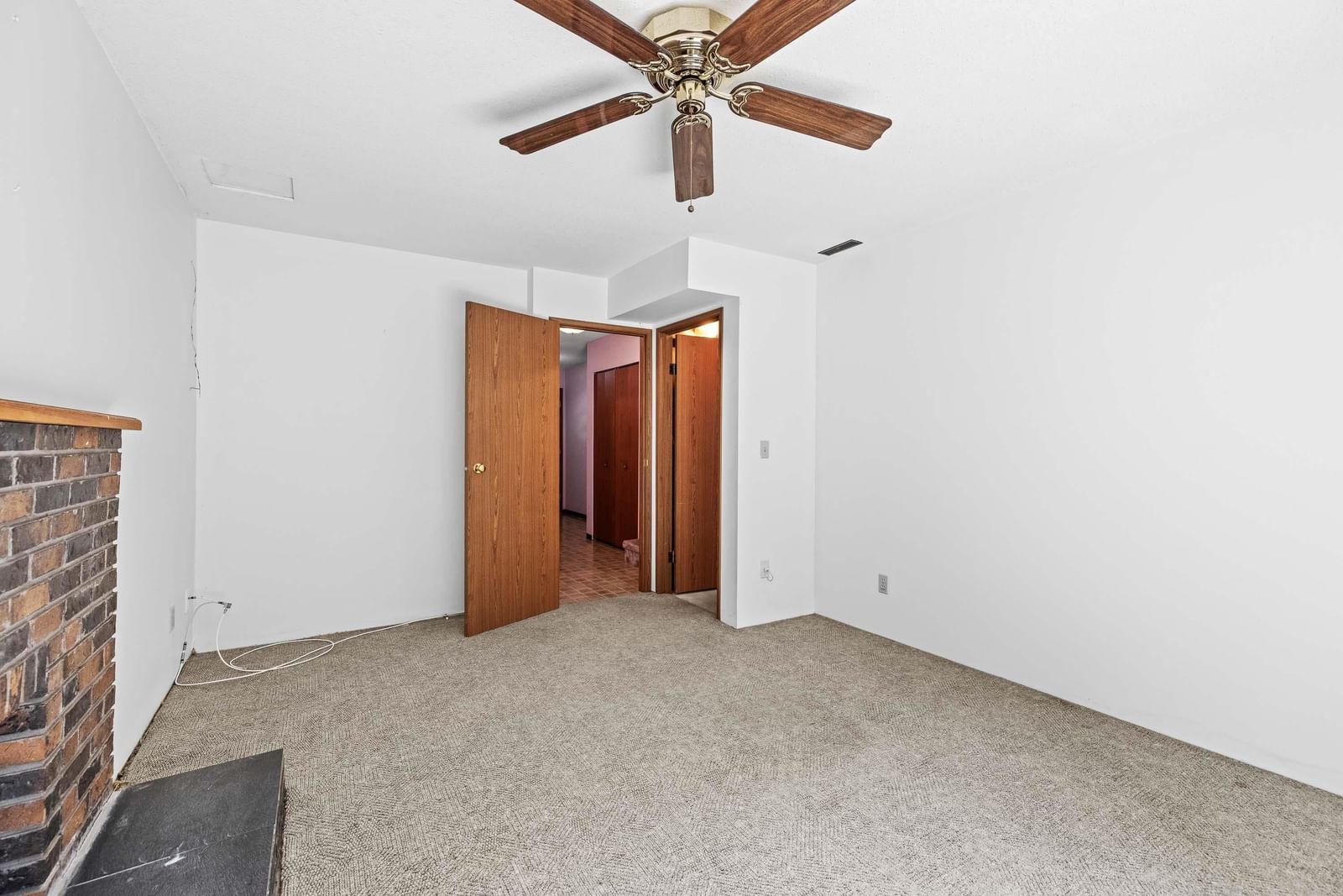 Listing Image 28