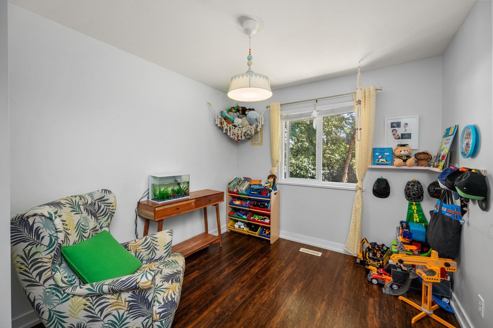 Listing Image 17