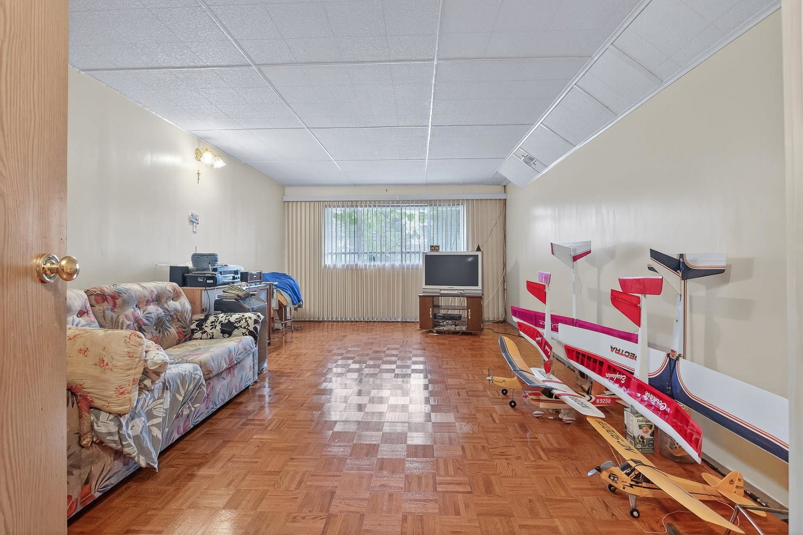 Listing Image 13