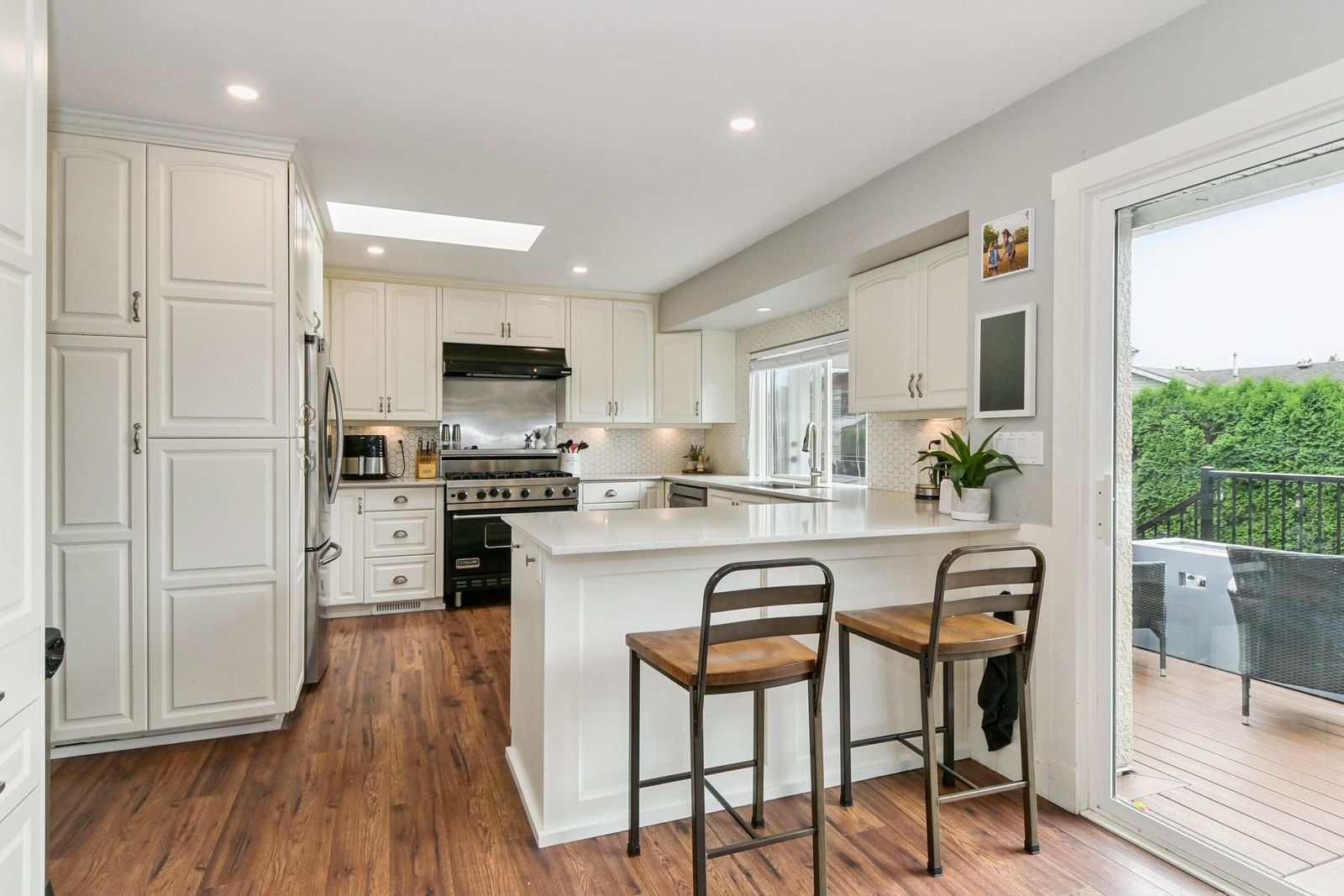 Listing Image 10