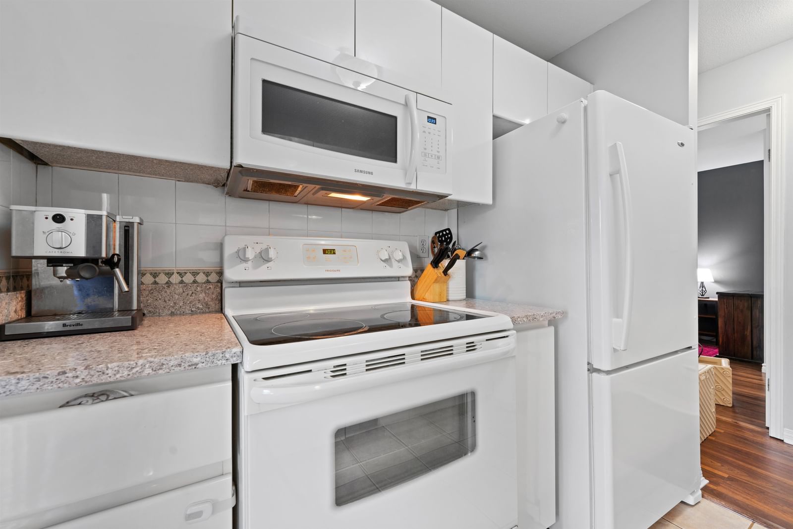 Listing Image 21
