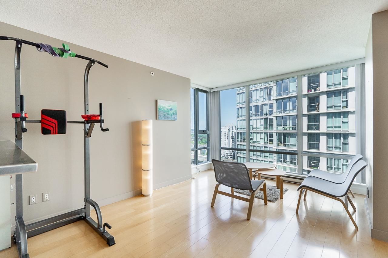 Listing Image 11