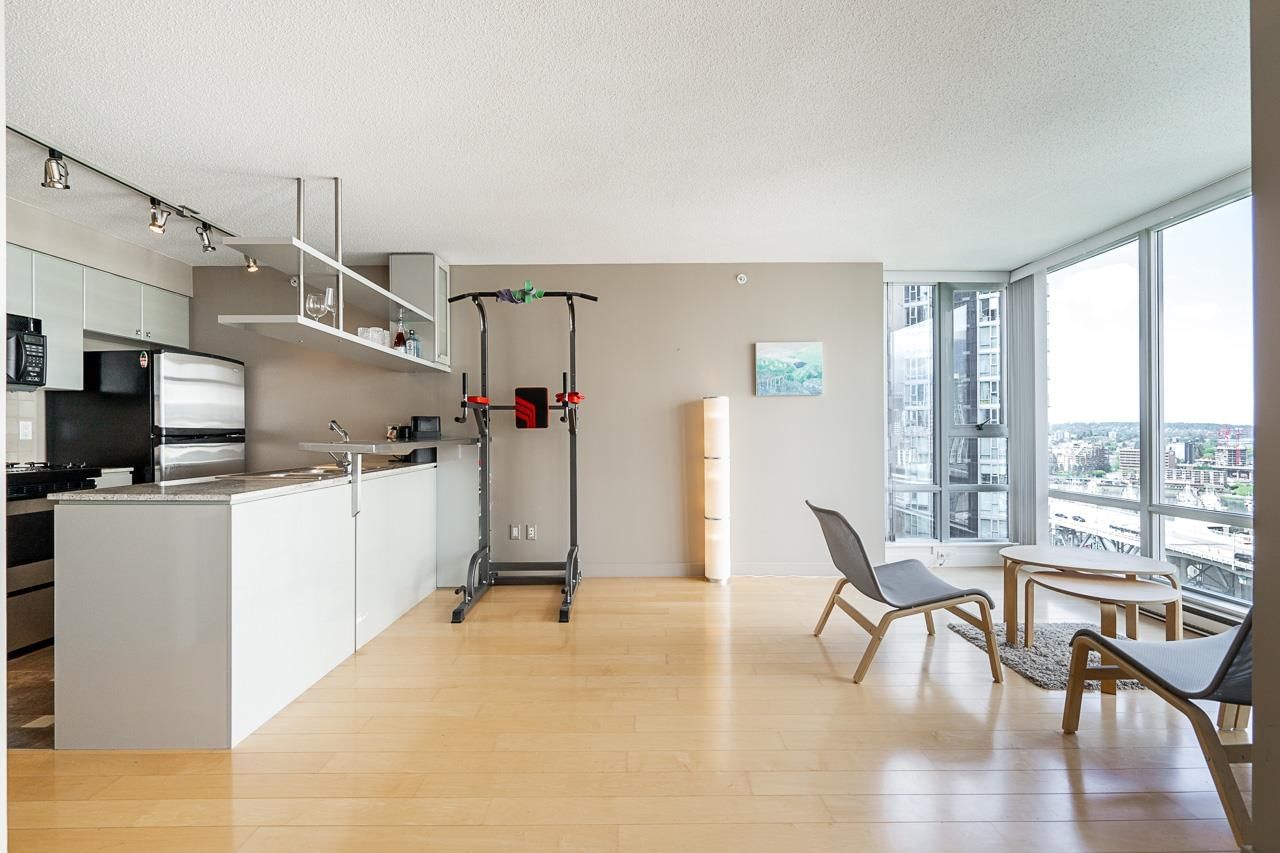 Listing Image 19