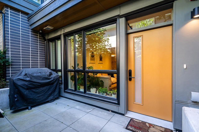 3932 Dumfries St, Vancouver, BC | Condos.ca