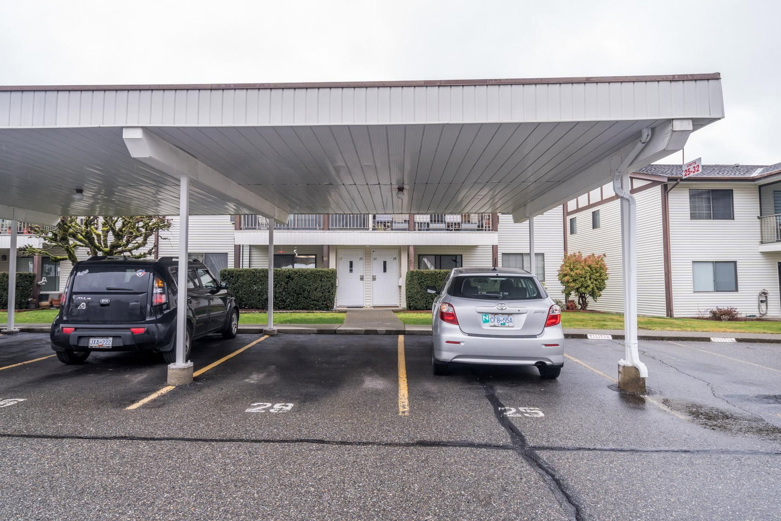 Listing Image 4