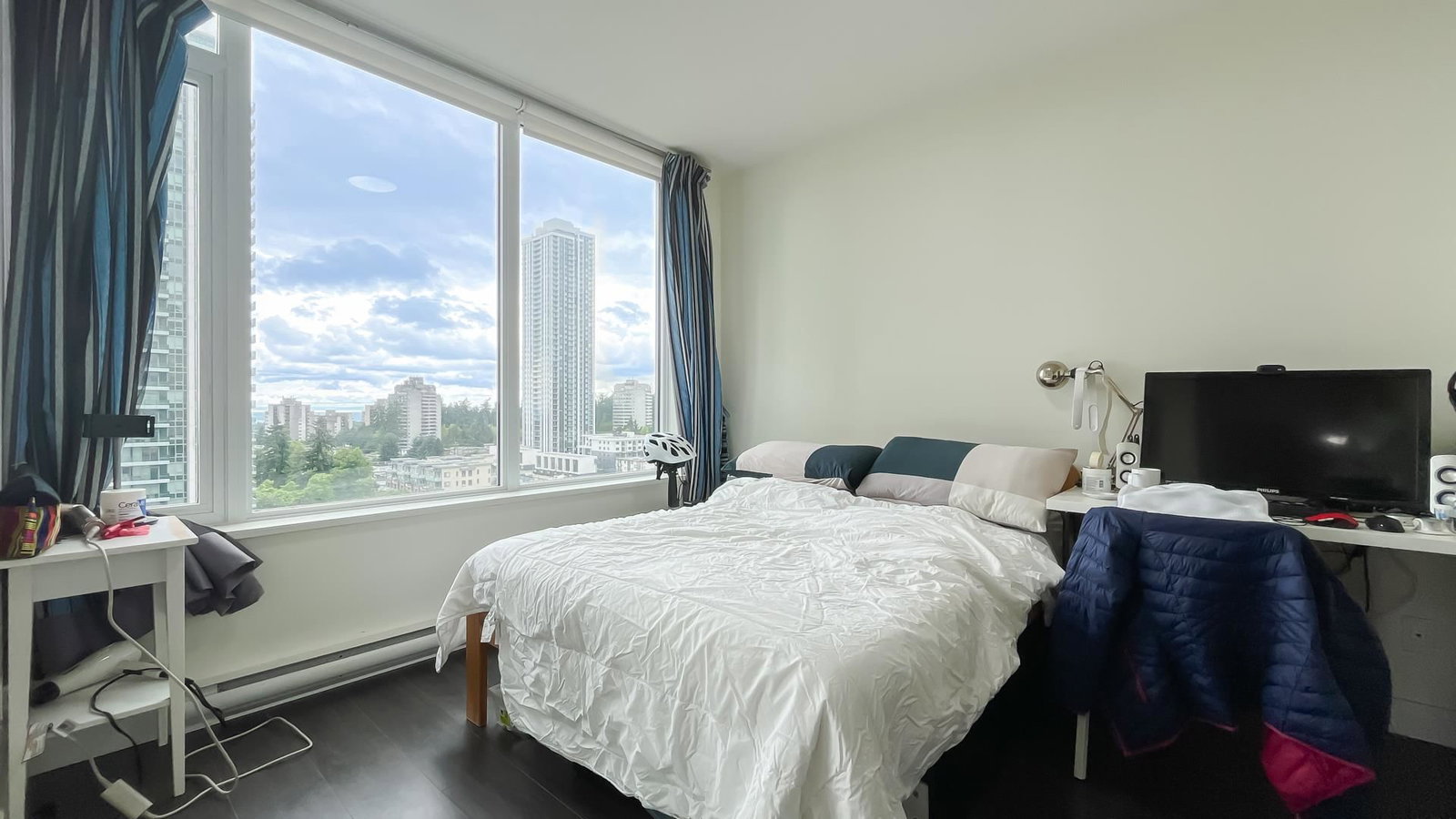 Listing Image 10