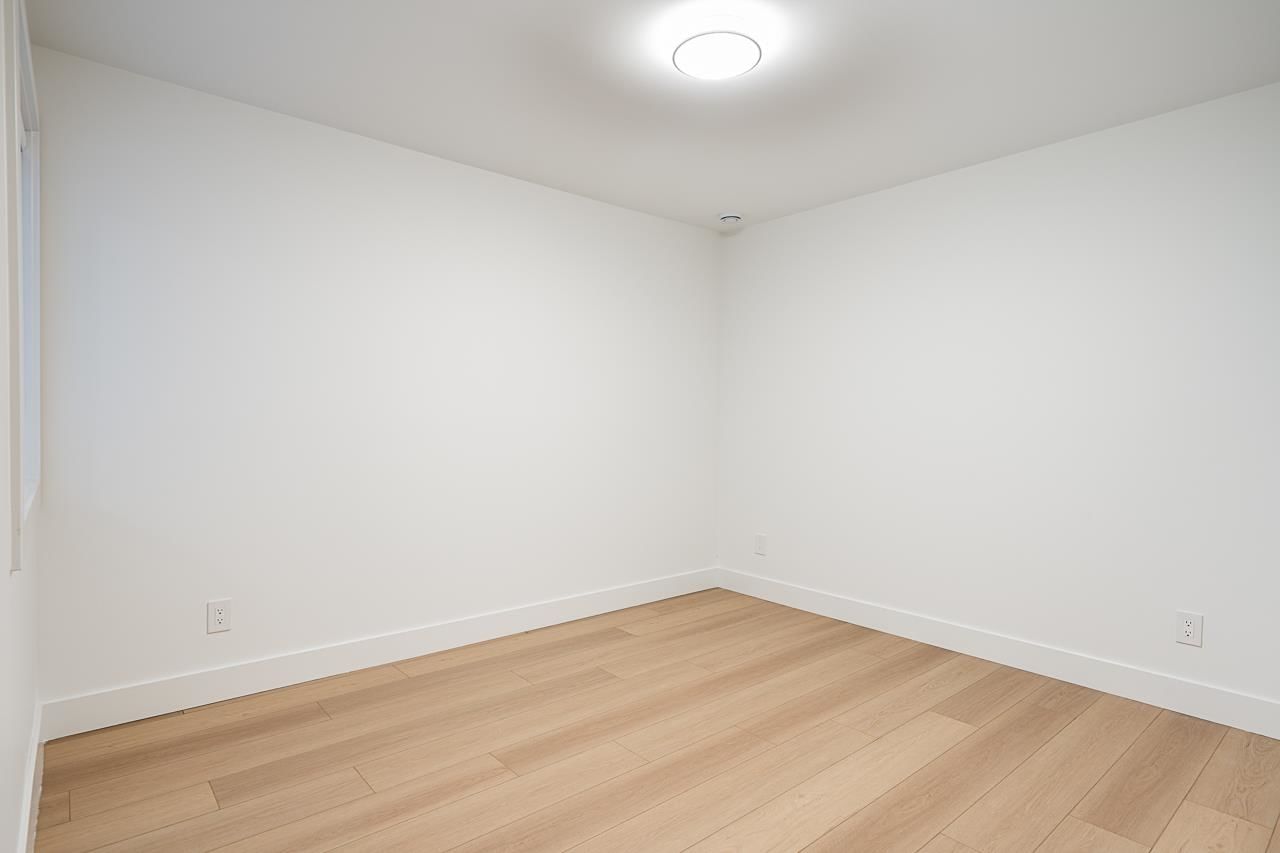 Listing Image 30