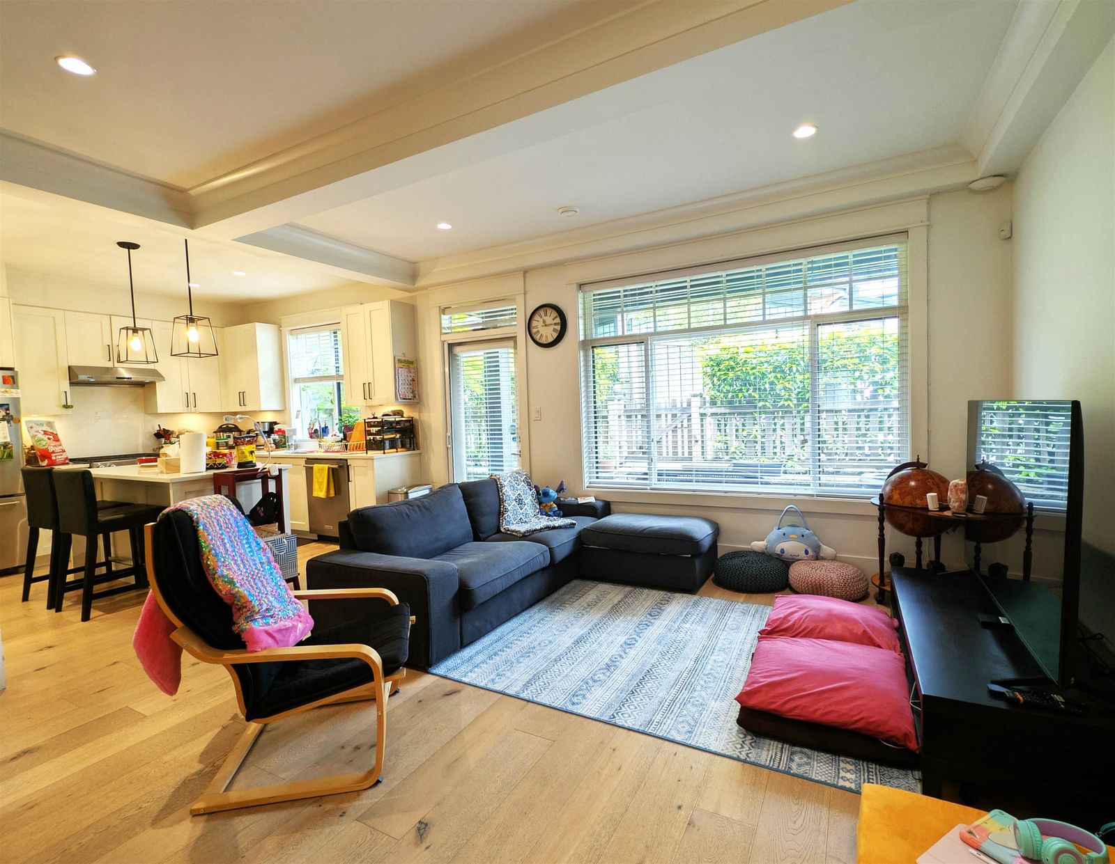 Listing Image 7