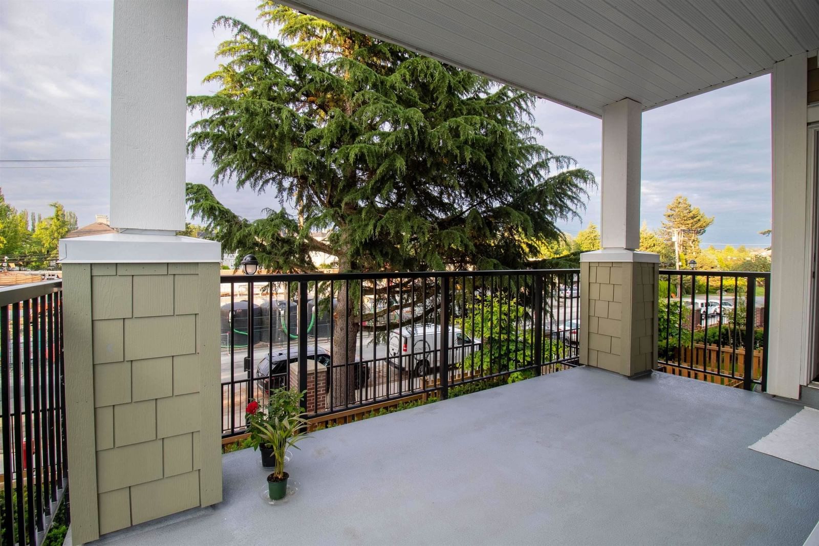 Listing Image 15