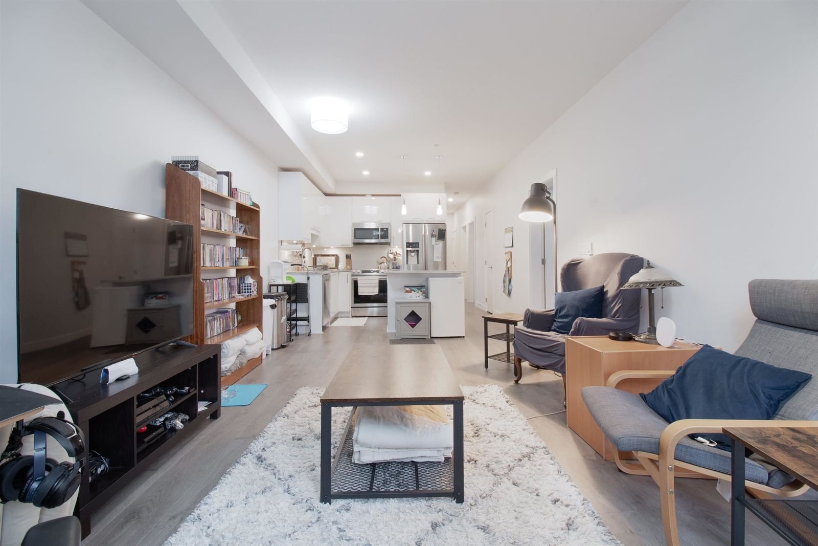 Listing Image 7