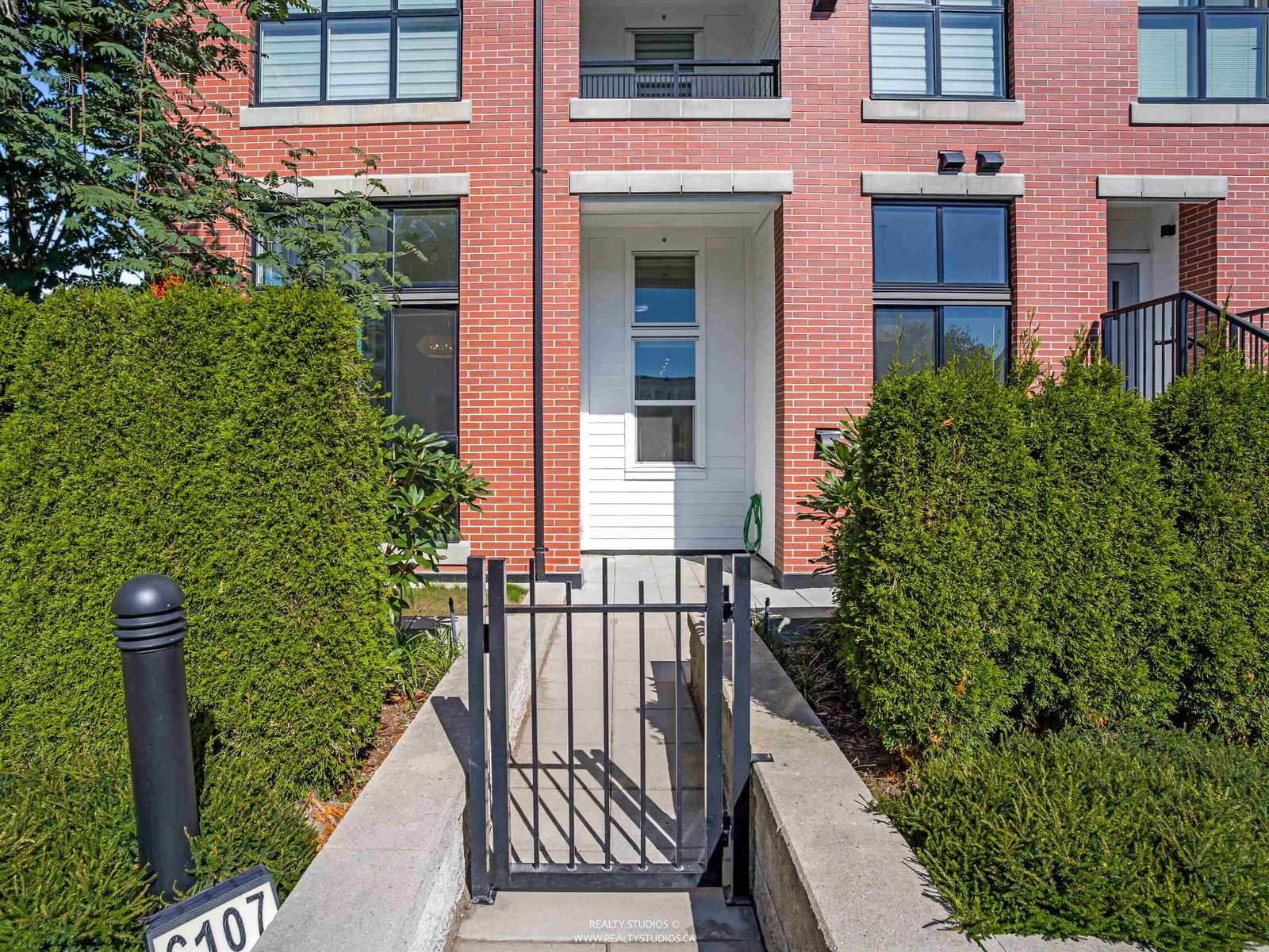 Listing Image 28