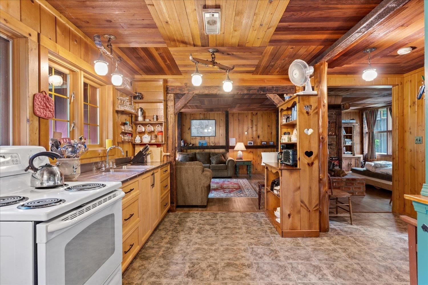 Listing Image 16