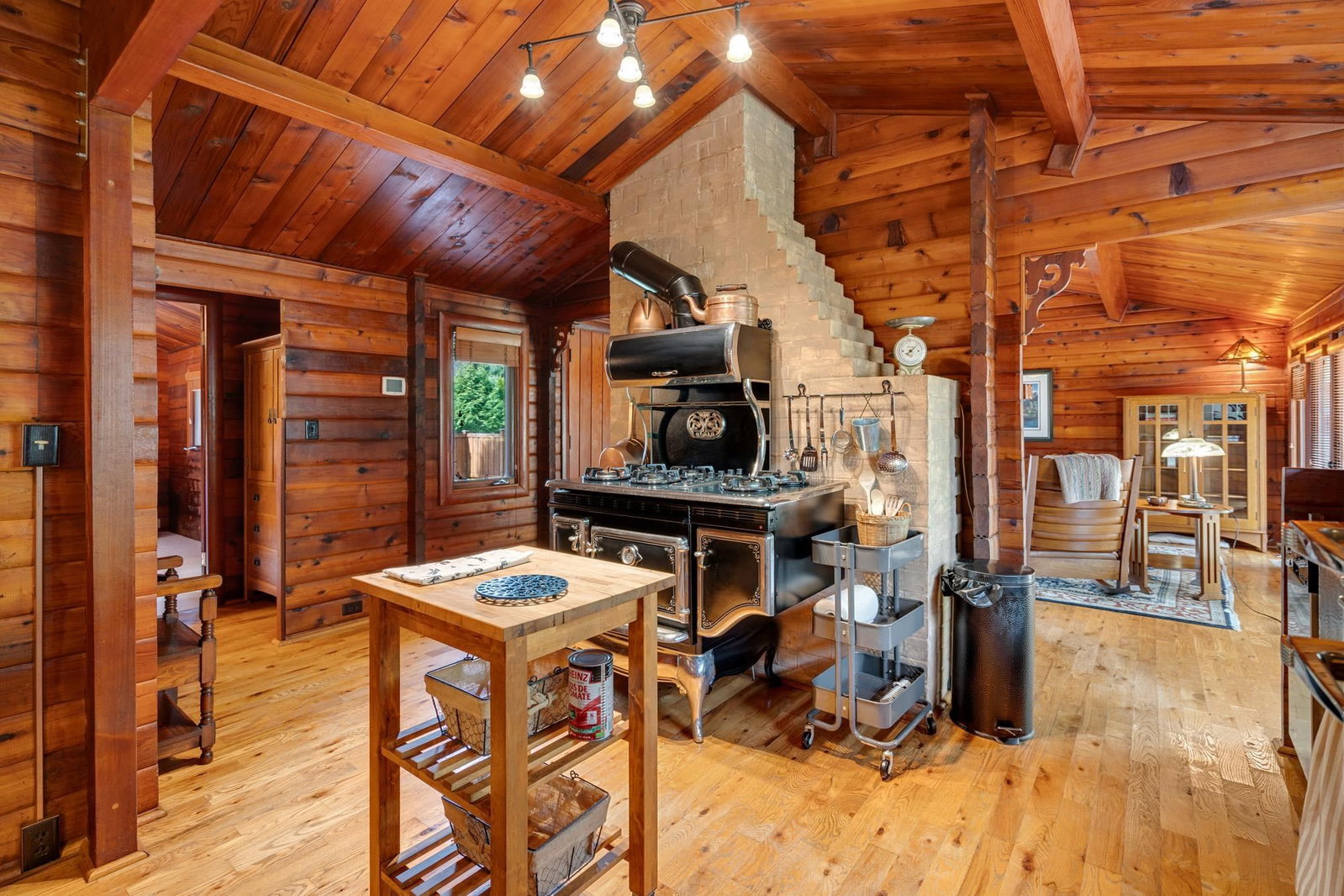 Listing Image 15