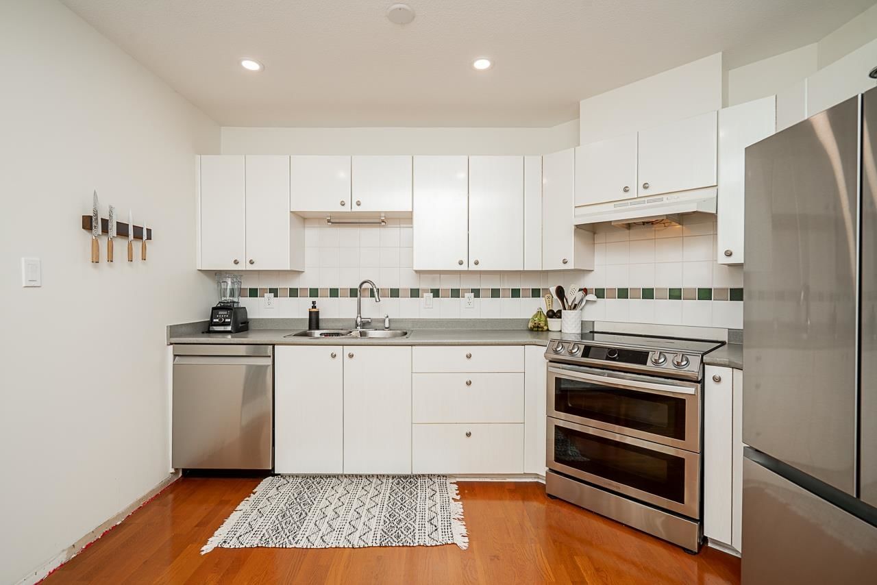 Listing Image 13