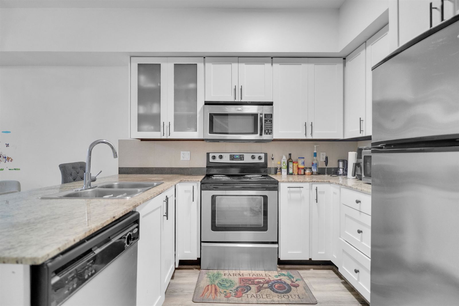 Listing Image 5