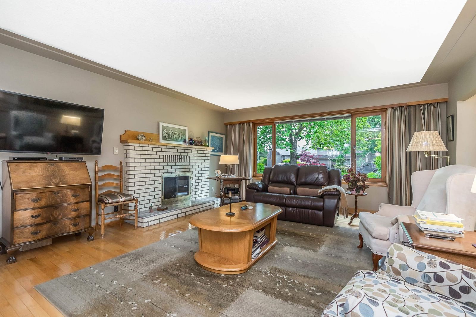Listing Image 8