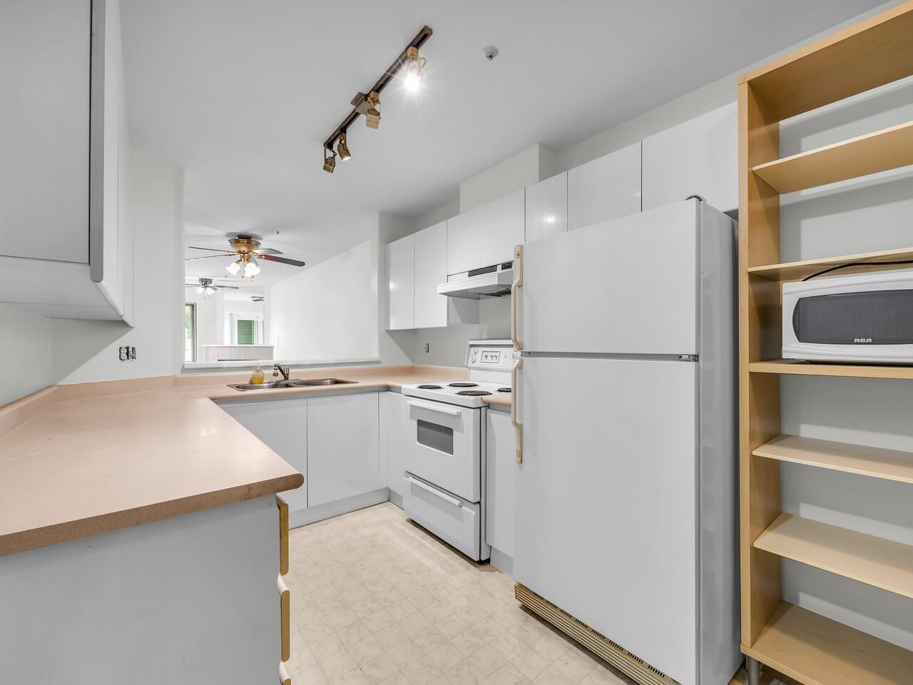 Listing Image 13