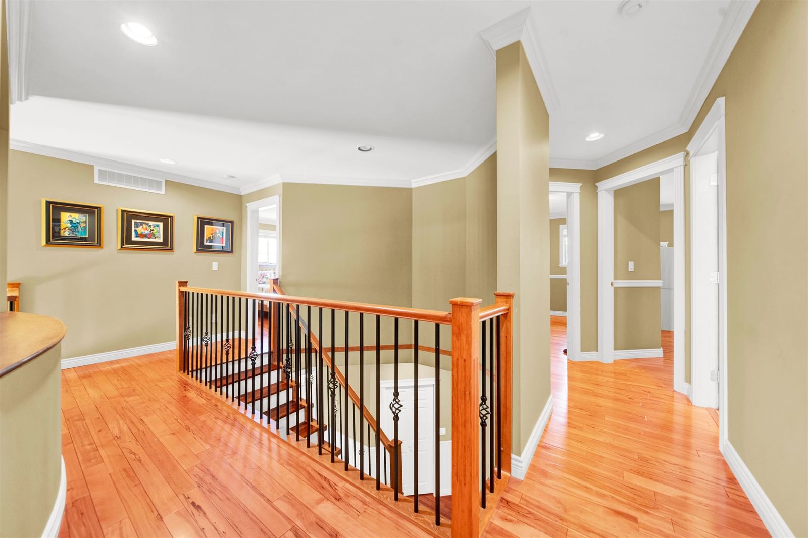 Listing Image 14