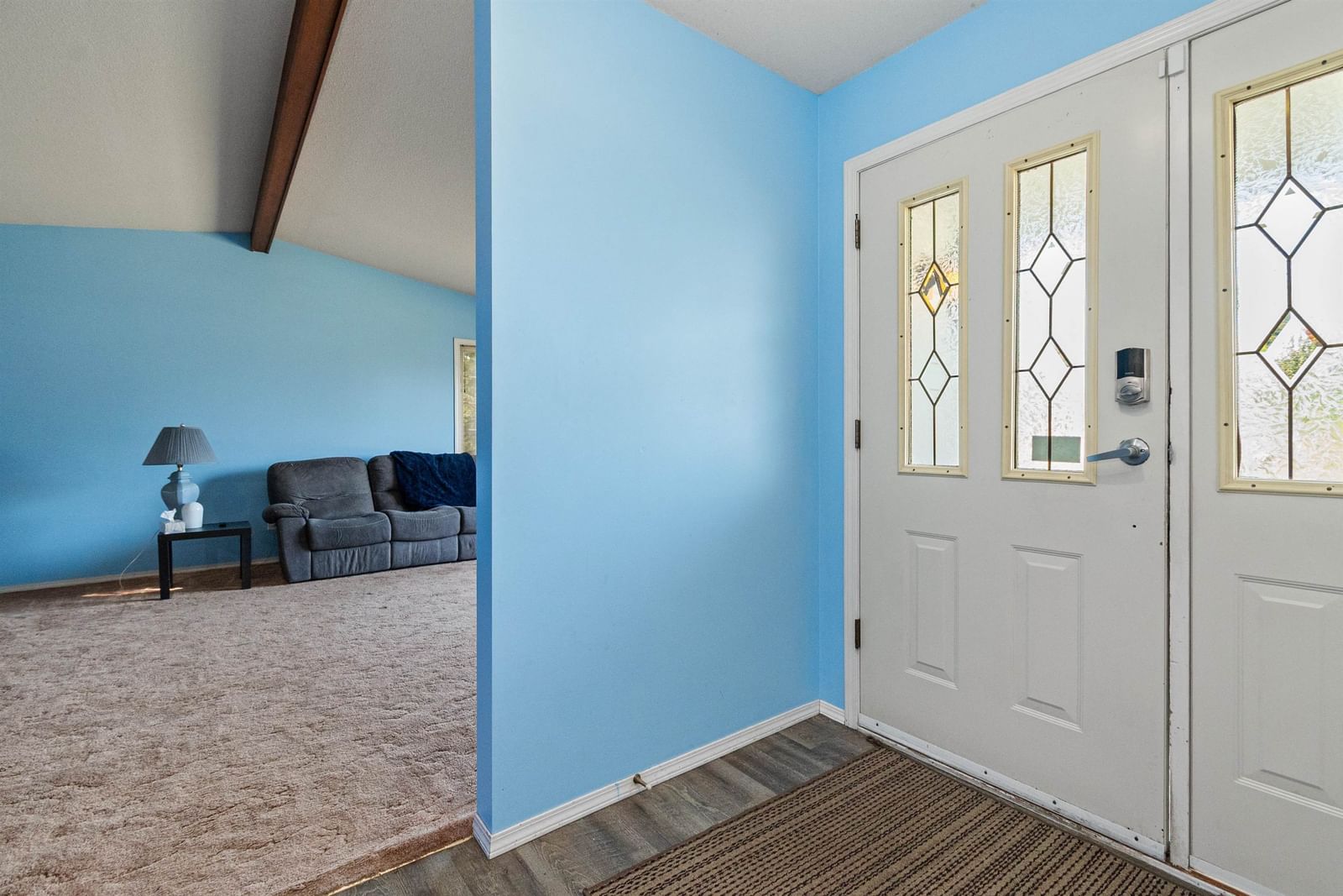 Listing Image 4