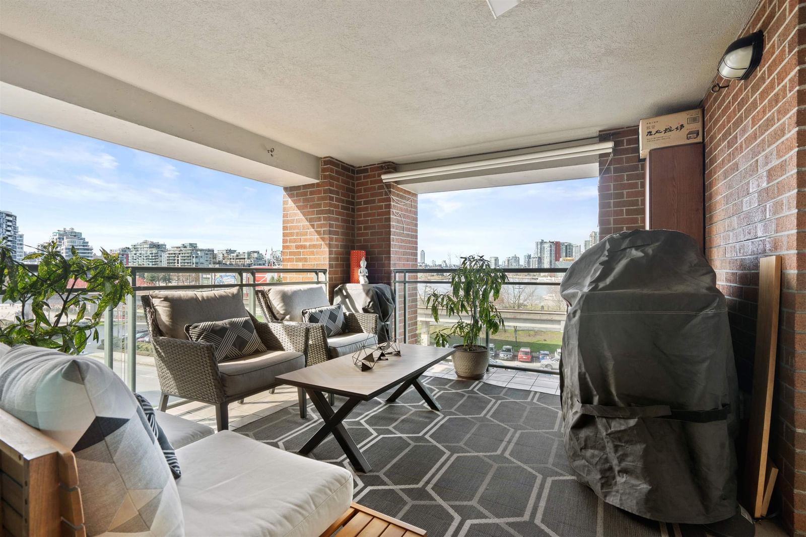 Listing Image 14