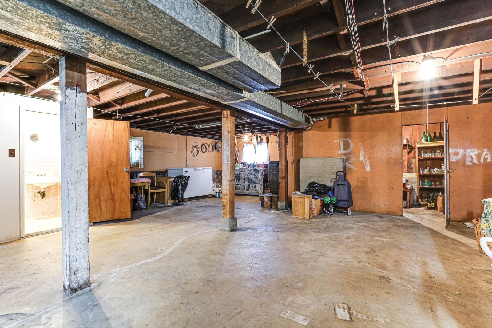 Listing Image 22