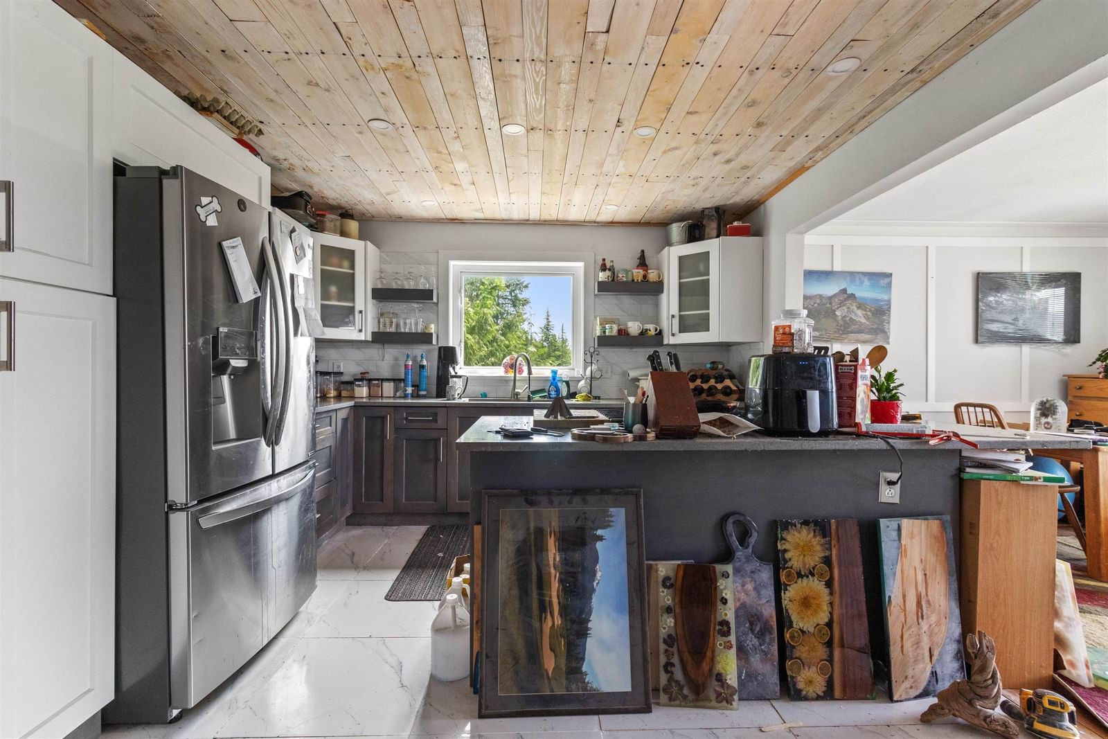 Listing Image 10