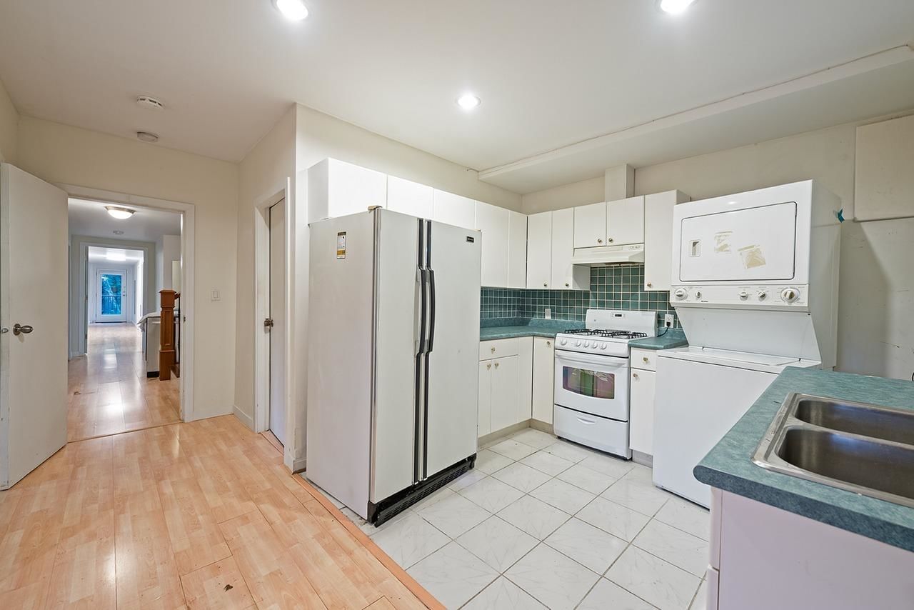 Listing Image 16
