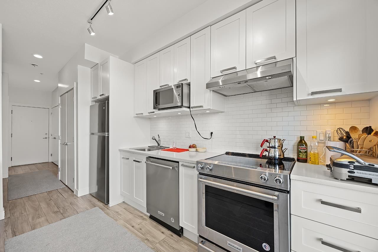 Listing Image 12