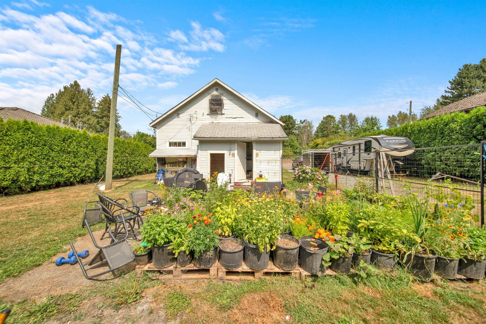 Listing Image 4