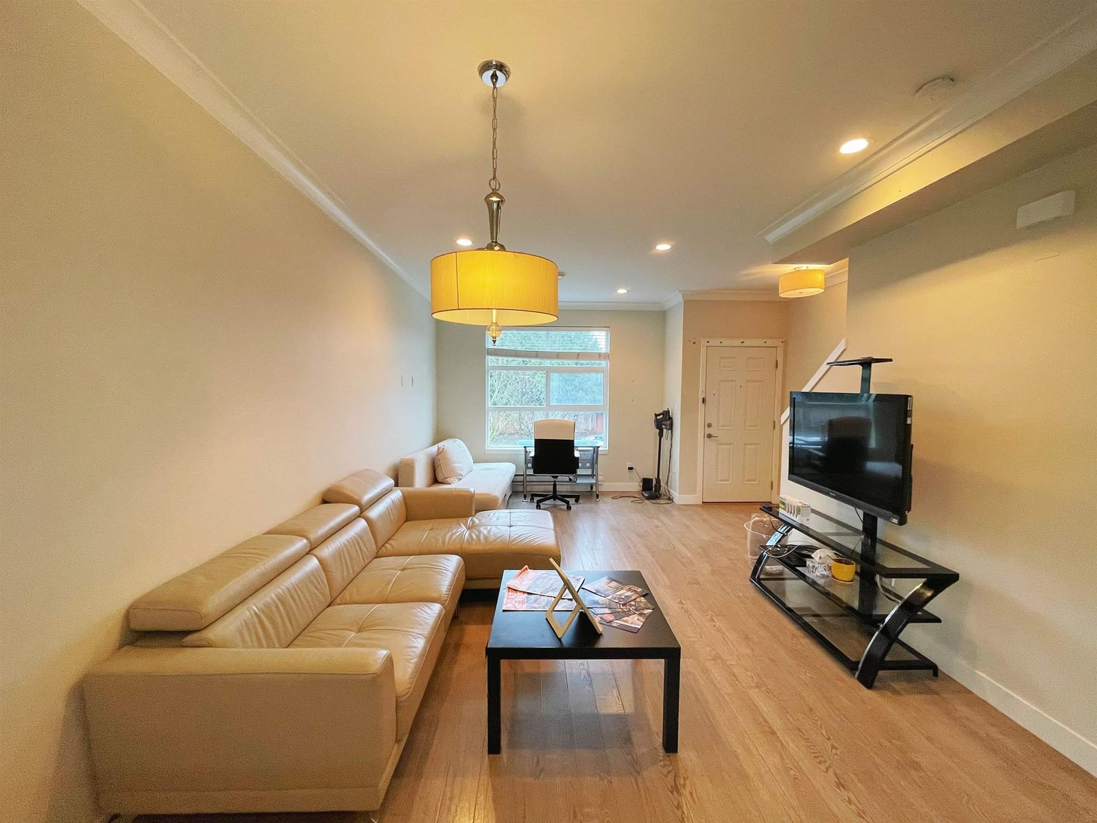 Listing photo 5