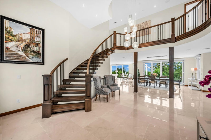 518 Ballantree Place, West Vancouver, V7S 1W5 | Image 2