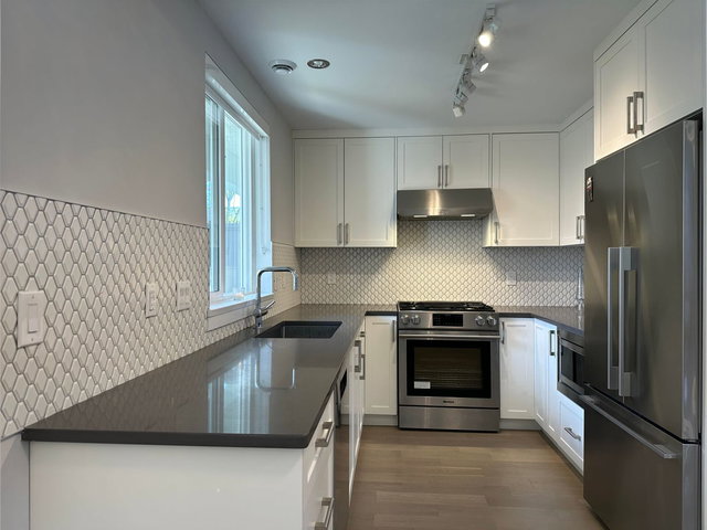 32 - 7180 Lechow Street