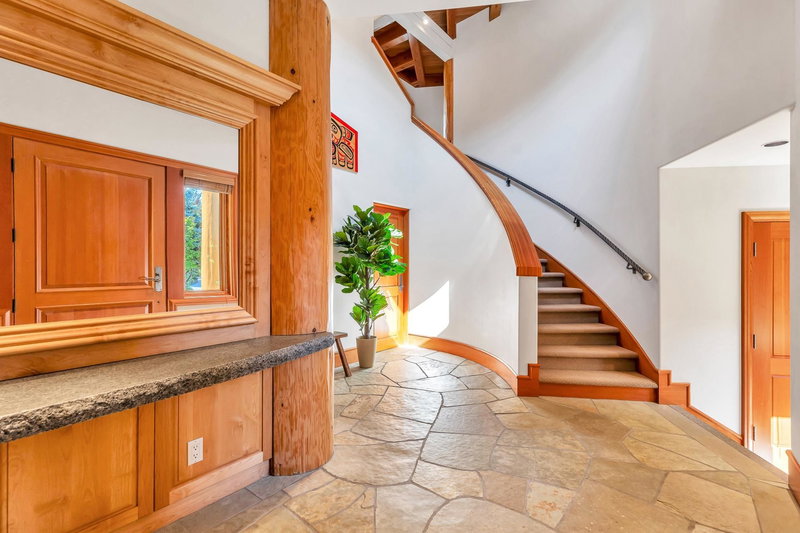 8059 Nicklaus North Boulevard, Whistler, V8E 1J7 | Image 3