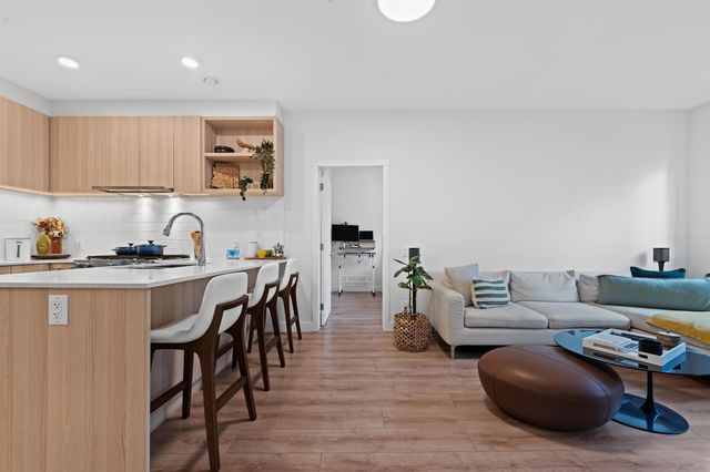 102 - 721 Anskar Court