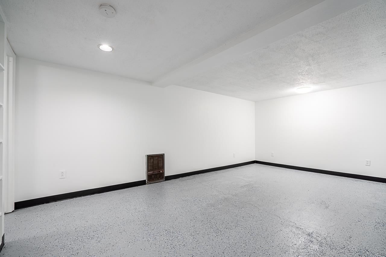 Listing Image 30