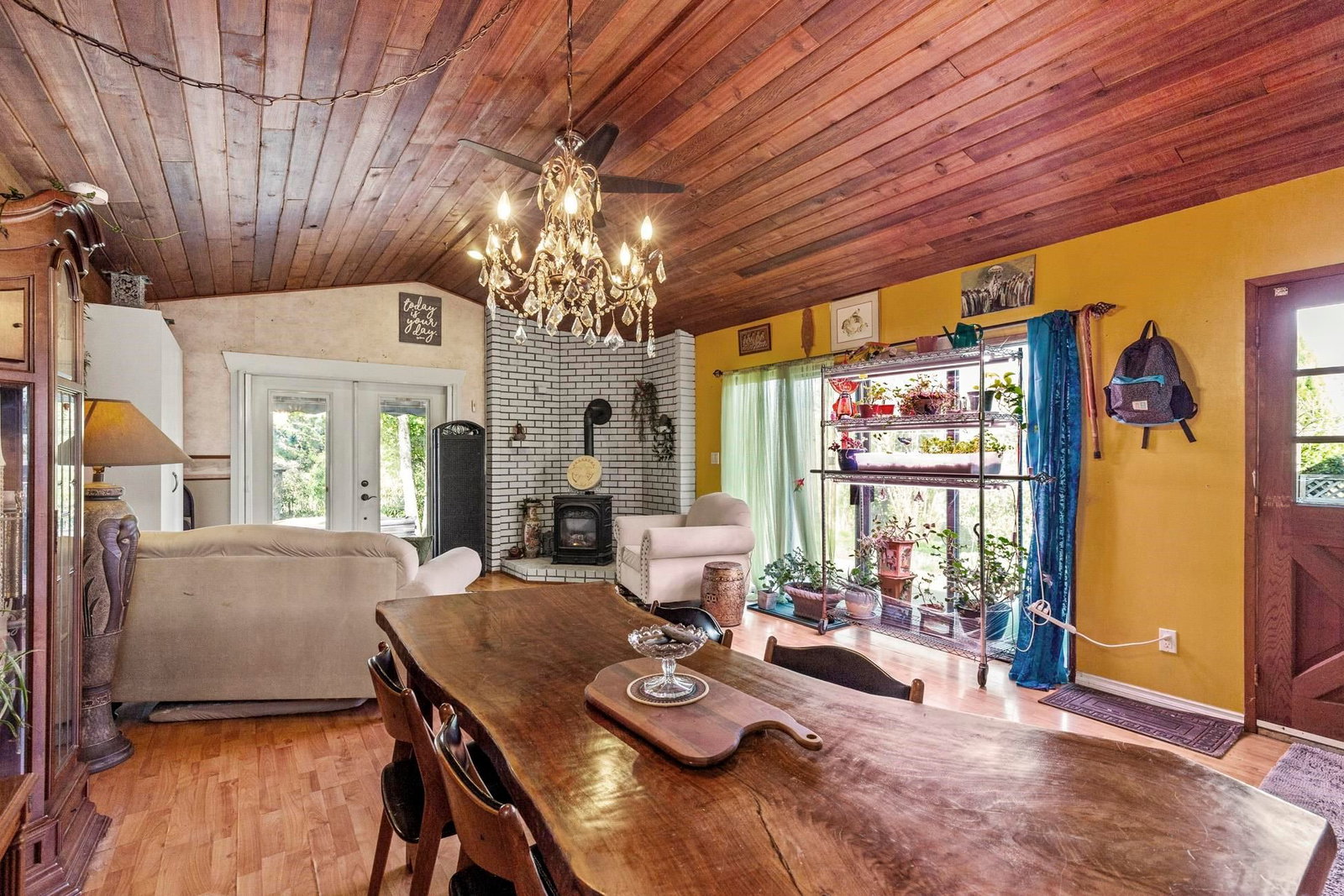 Listing Image 5