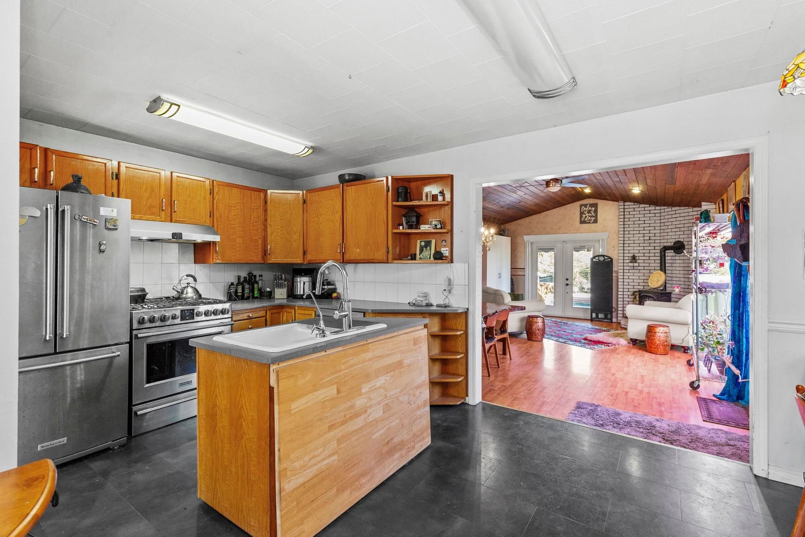 Listing Image 8