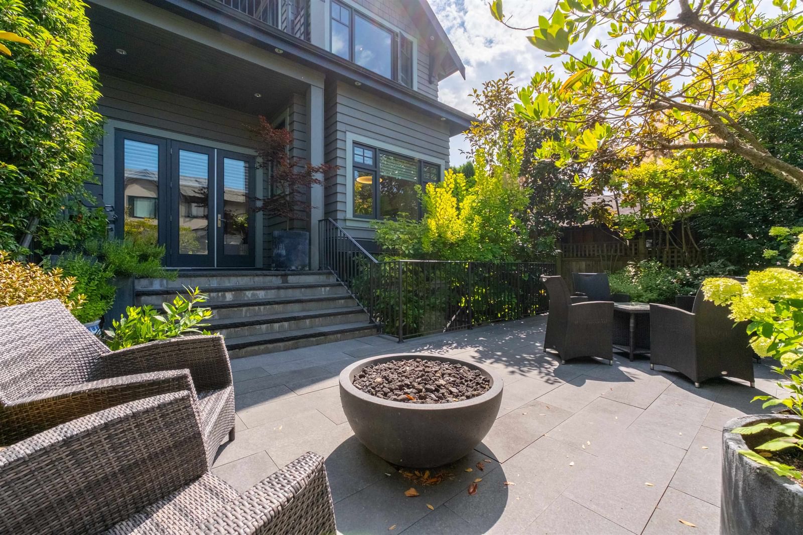 Listing Image 15