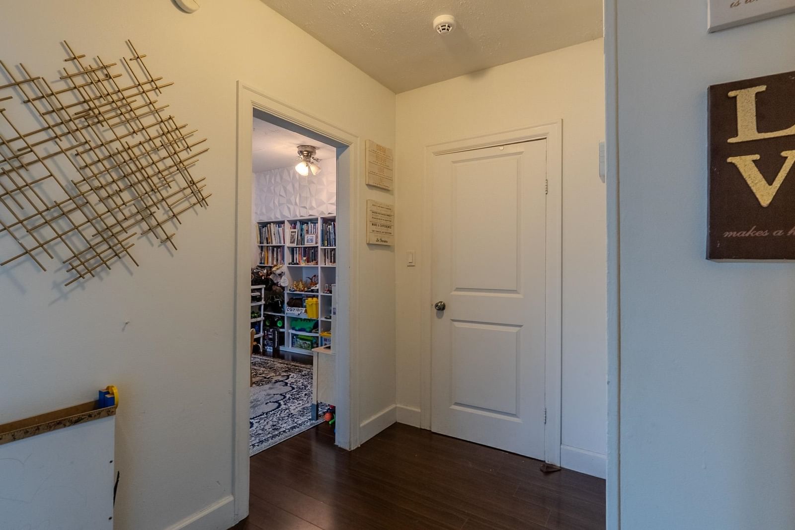 Listing Image 13