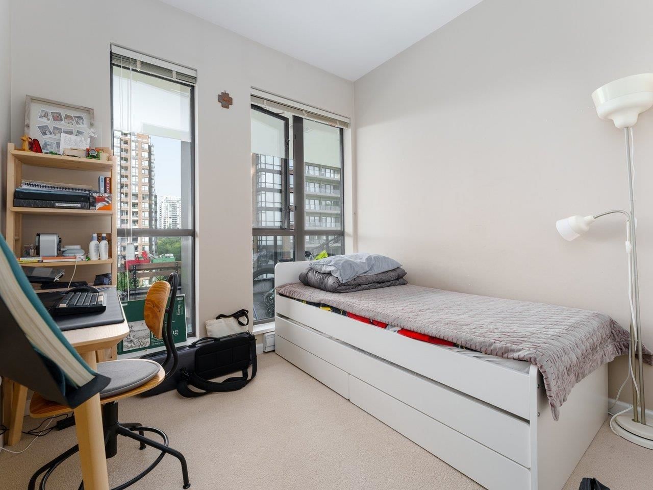 Listing Image 11