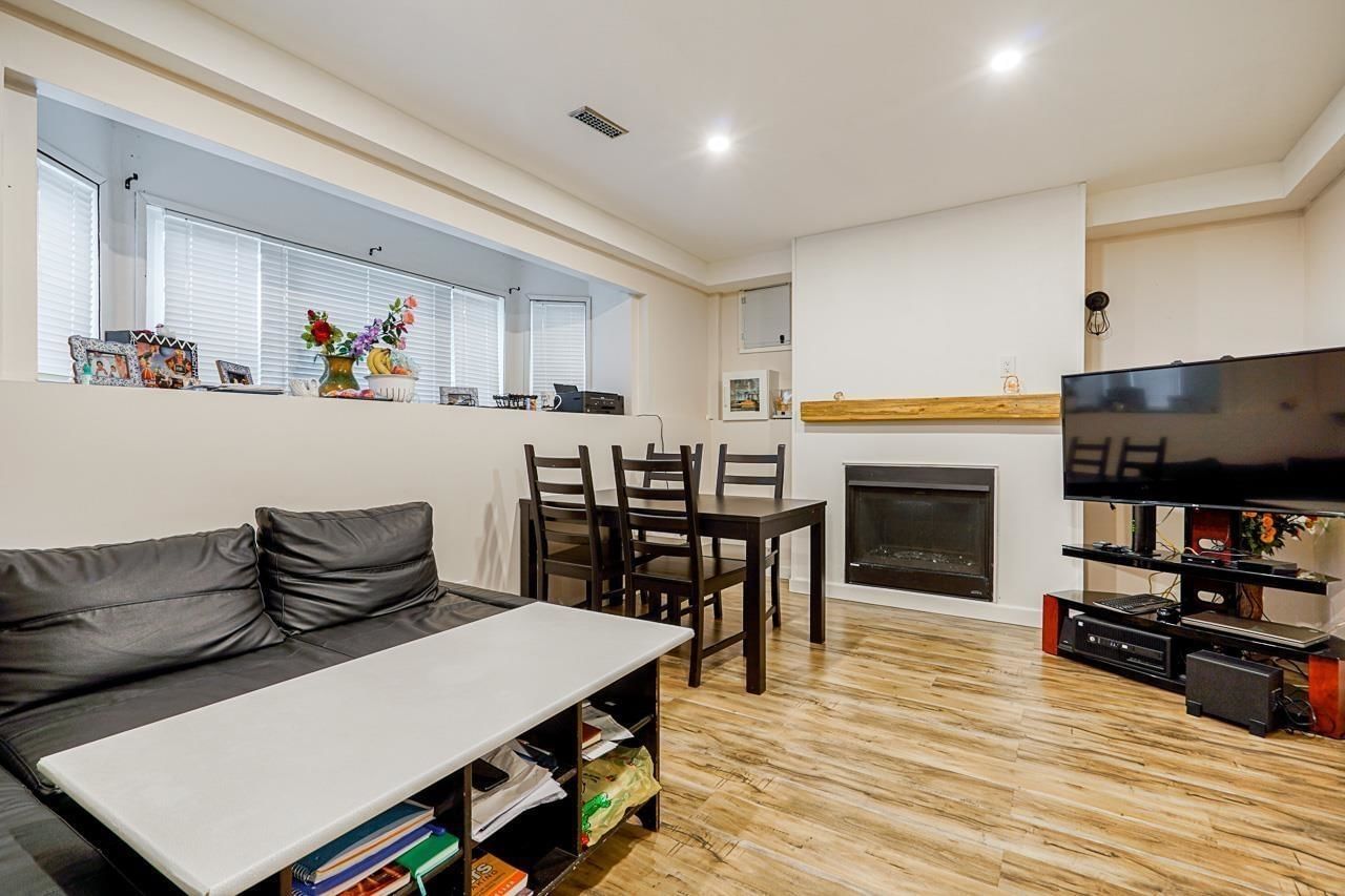 Listing Image 13