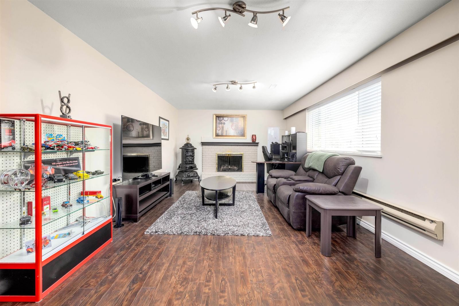 Listing Image 22