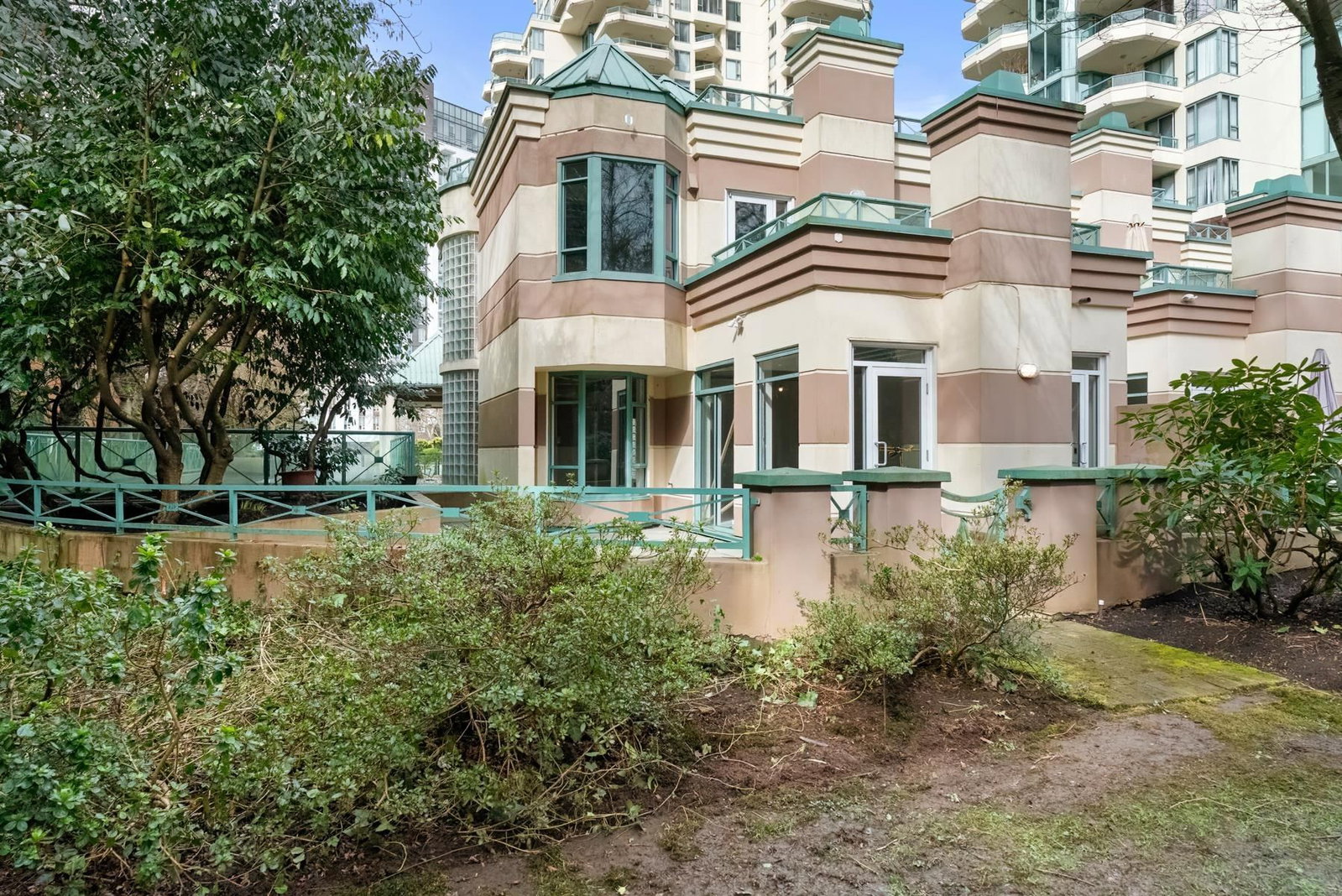 Listing Image 19