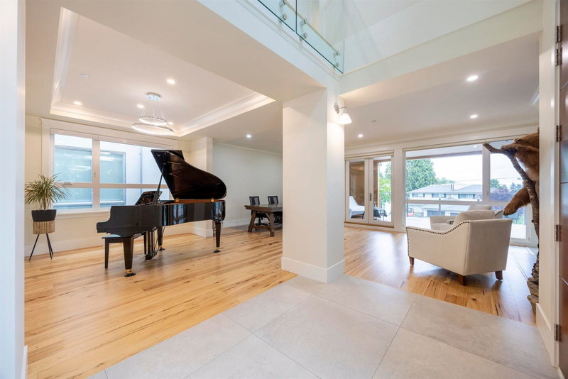 1245 Kent Street, White Rock, V4B 4T6 | Image 2